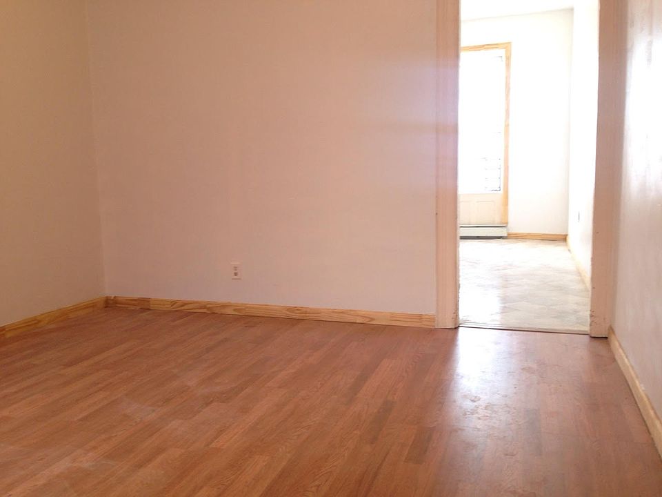 2nd image of 7208 Forest Ave #2L