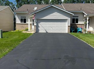 620 35th St W, Hastings, MN 55033