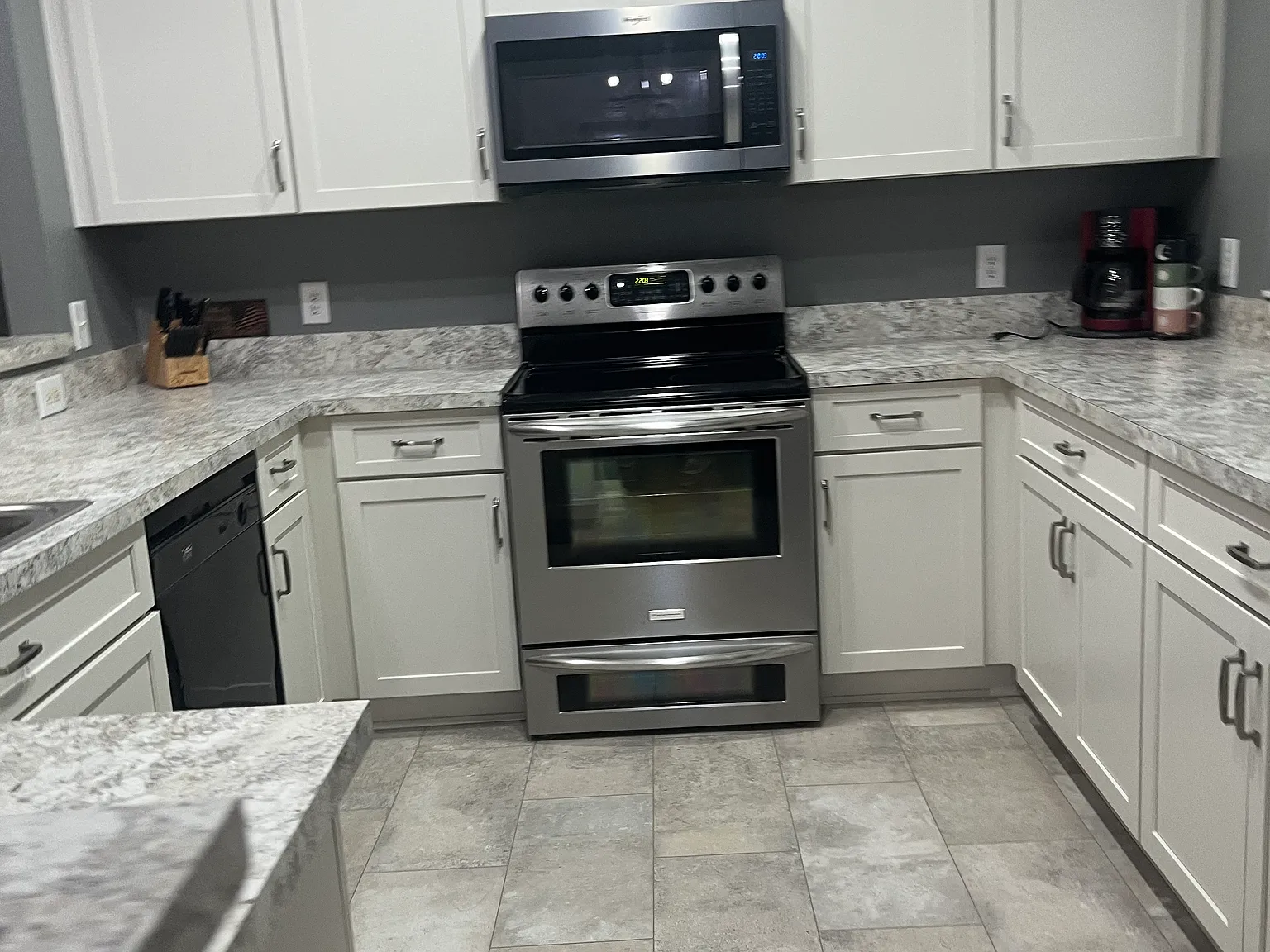 3 bed, 1356 sqft, $2,250 — Photo 1