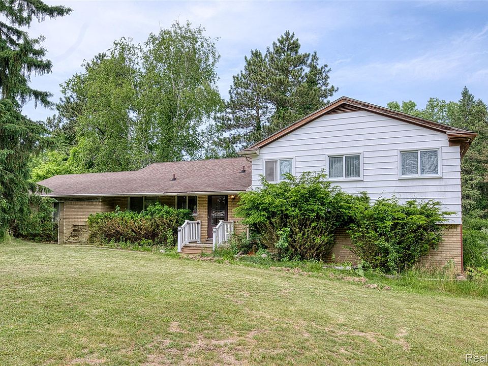 1st image of 3020 Glengary Rd