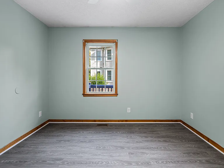 514 Highland Ave — Photo 19