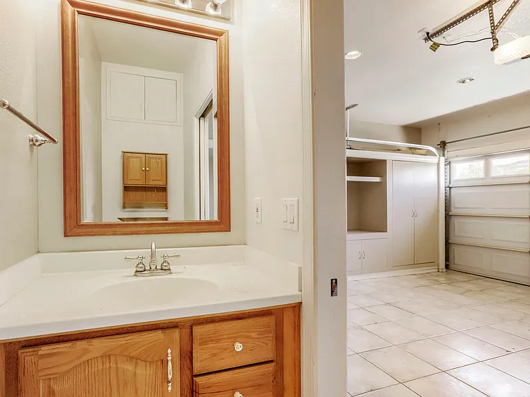 9047 W Port Royale Ln — Photo 21