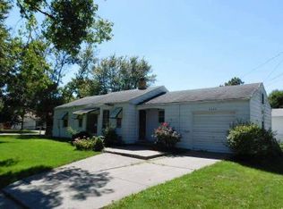 2303 Central Dr, Decatur, IL 62526