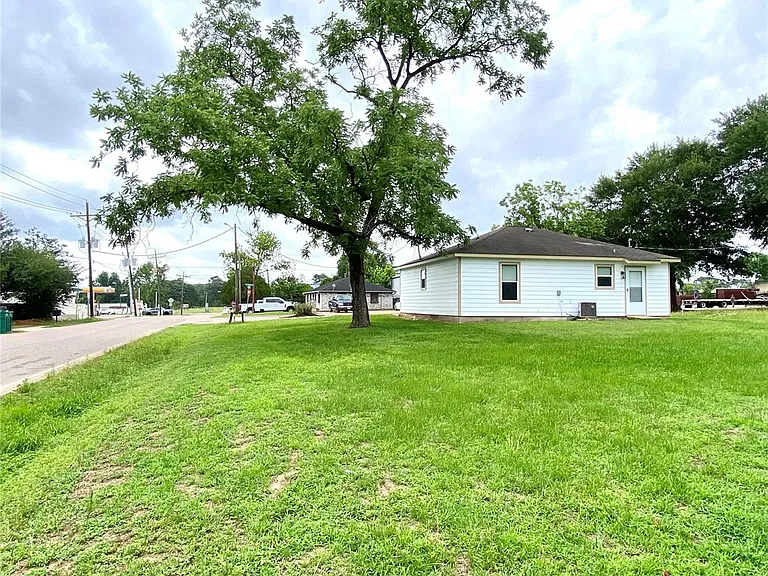 411 Lindley Dr — Photo 19