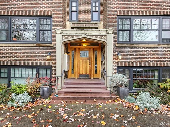 4th image of 525 16th Ave E Unit 204