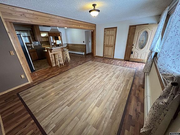 5th image of 222 Heather Dr