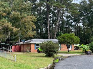 17 Sherwood Rd, Savannah, GA 31406