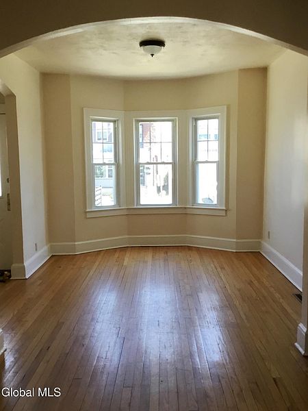 2nd image of 3 Bogart Terrace