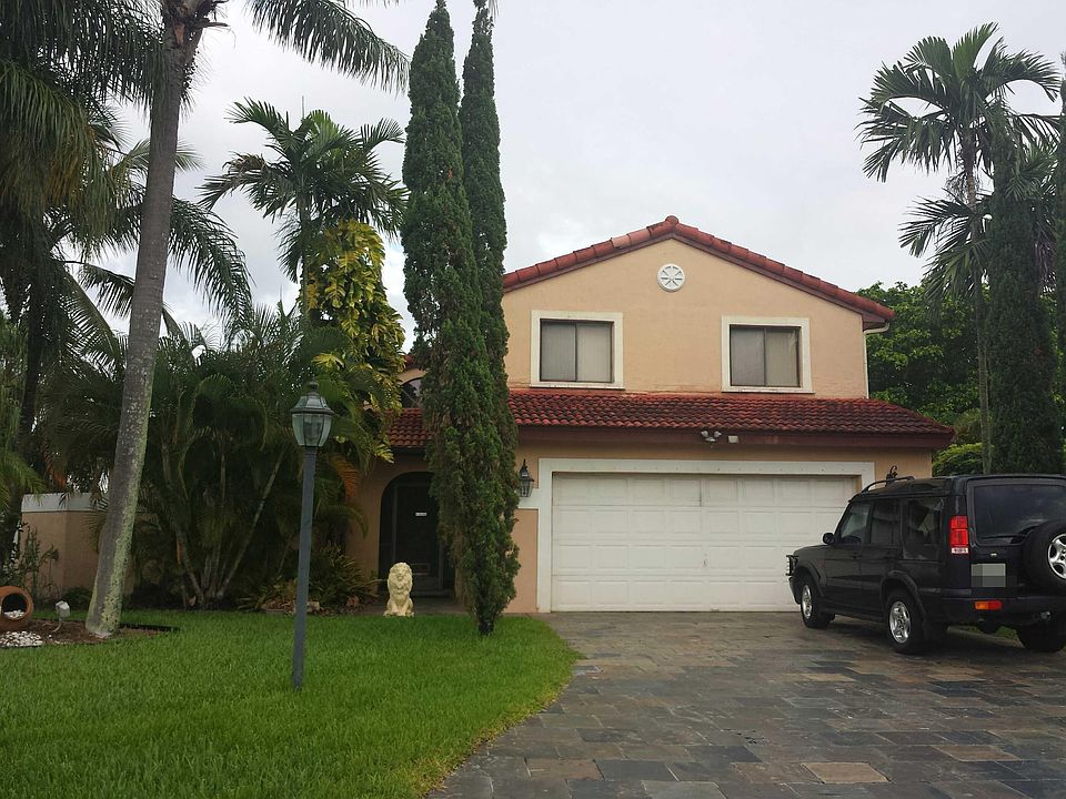1st image of 15675 Chillingsworth Ct