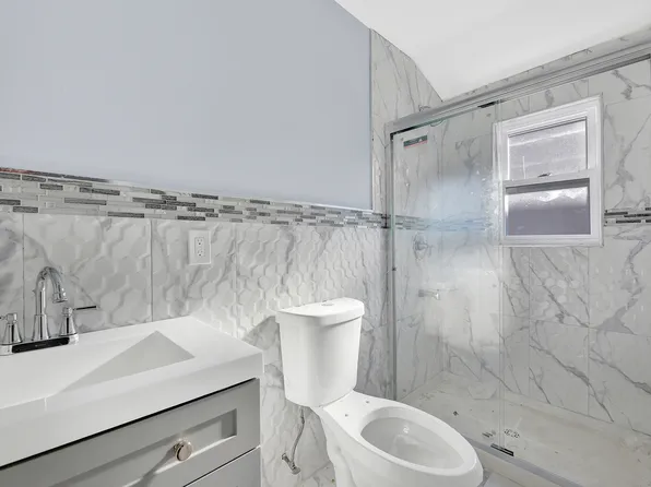 14-29 Pearl Street image 12 of 13