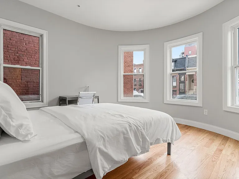 36 Emerson St — Photo 1