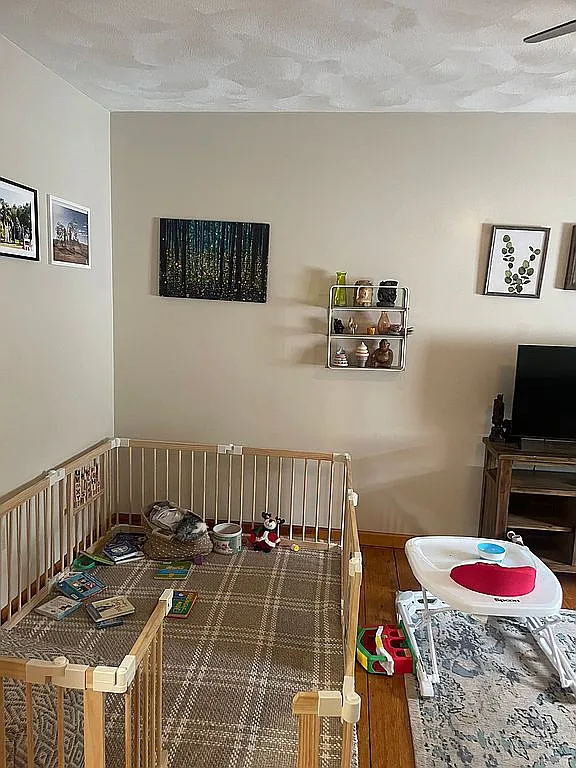 3 bed, 1.5 bath, 1500 sqft, $3,400 — Photo 2