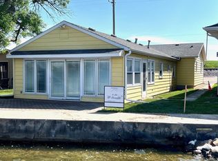1881 Cornelia Dr, Clarion, IA 50525