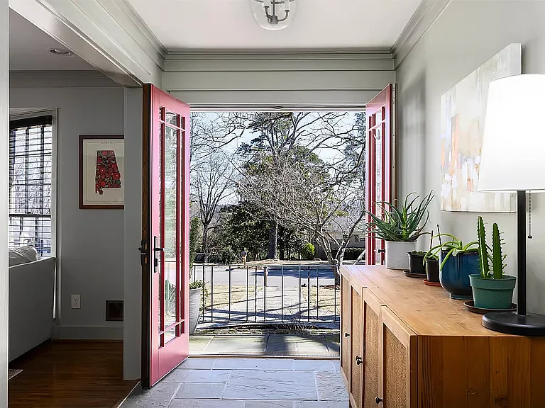 1228 Vista Ln — Photo 3