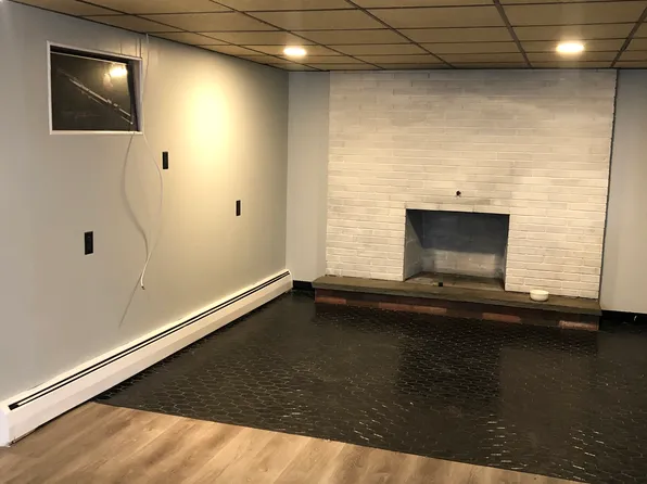 (undisclosed Address), Saugus, MA 01906