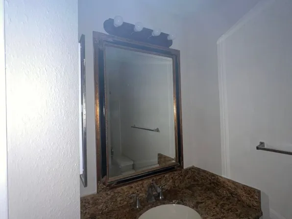 3016 Parkway Blvd APT 209, Kissimmee, FL 34747