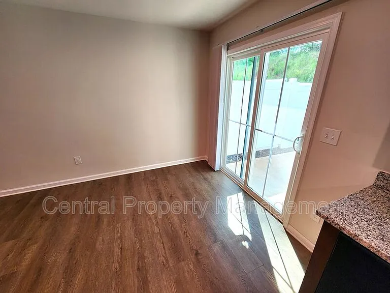 165 Sarnesfield Way — Photo 15