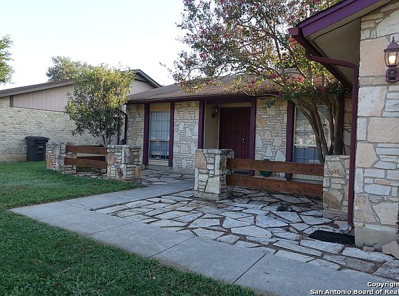 2nd image of 7426 Elderberry St