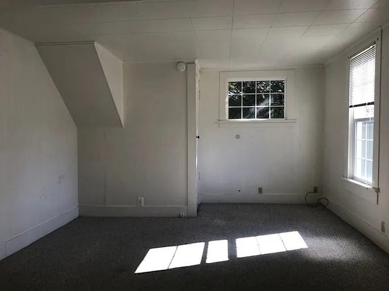 2706 Humboldt St — Photo 9