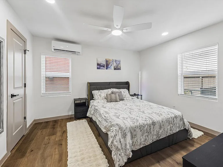 1224 Welch St #2 — Photo 8