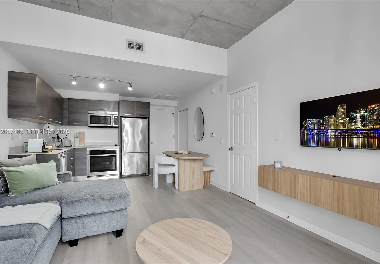Centro Condo — Photo 4