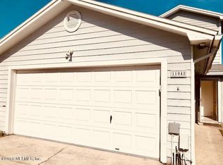 11048 Wandering Oaks Dr, Jacksonville, FL 32257
