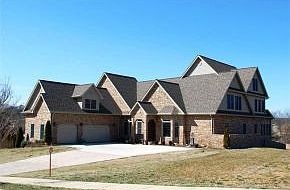 2nd image of 450 Lake Approach Dr