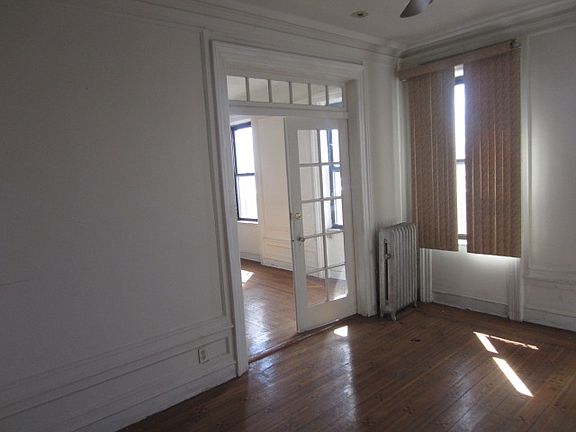 4th image of 14 Prospect Park #39