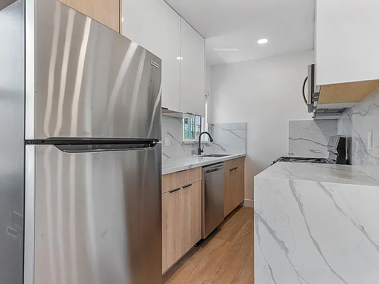 8960 Hargis St #5 — Photo 3