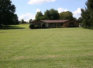 2742 Mentor Rd, Louisville, TN 37777