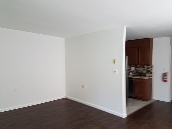 4th image of 1018d Aberdeen Drive #100d