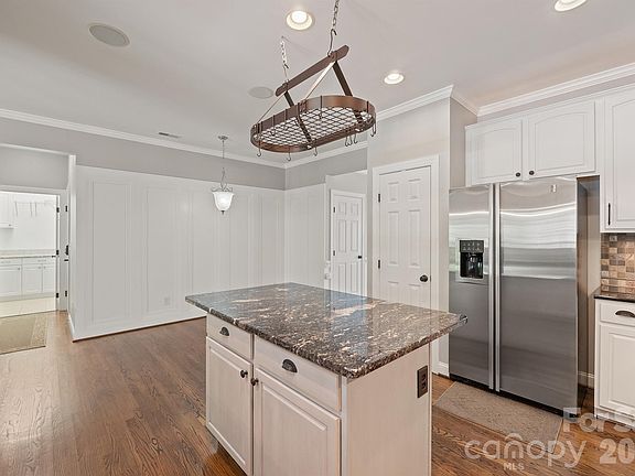 5th image of 14509 Greenpoint Ln