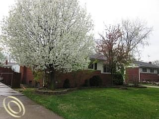 3rd image of 30751 Geraldine St