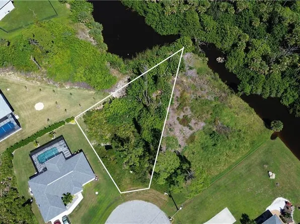 132 Glades DR, ROTONDA WEST, FL 33947