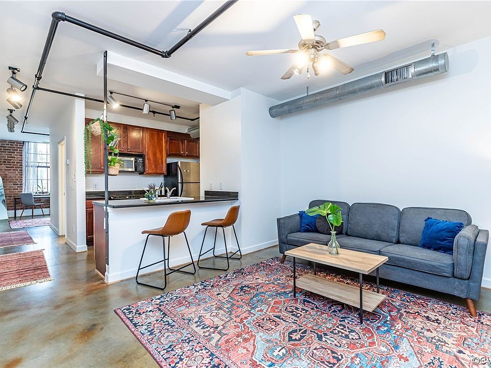 1st image of 815 Porter St #U304