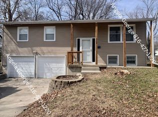 312 NE Florence Ave, Lees Summit, MO 64063