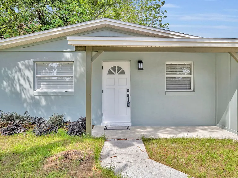 1224 Helen St — Photo 4