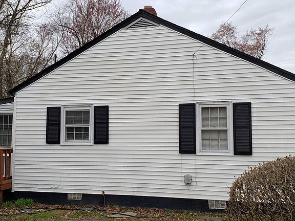 3rd image of 109 Berkley St