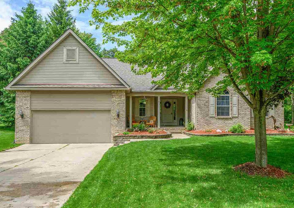 1st image of 7392 Majestic Woods Dr