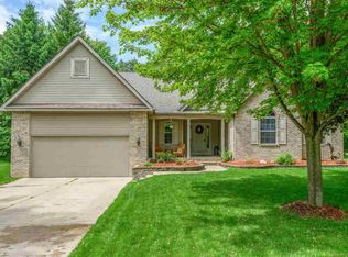 7392 Majestic Woods Dr, Linden, MI 48451
