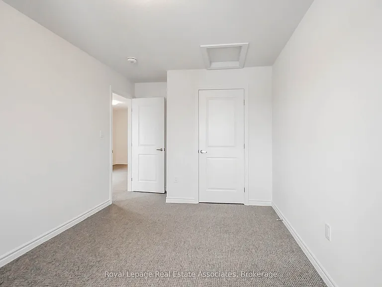 3981 Crown St — Photo 29