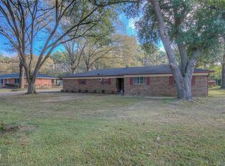 751 Jenkins Rd, Shreveport, LA 71107