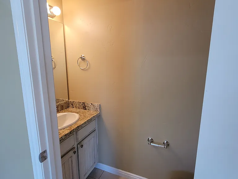 12487 S Smithtown Rd — Photo 3