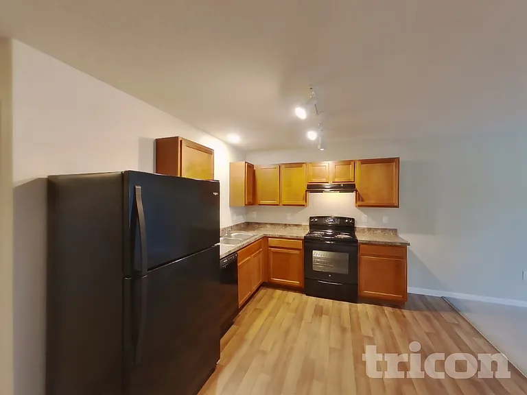 2491 Stanton Ave — Photo 4
