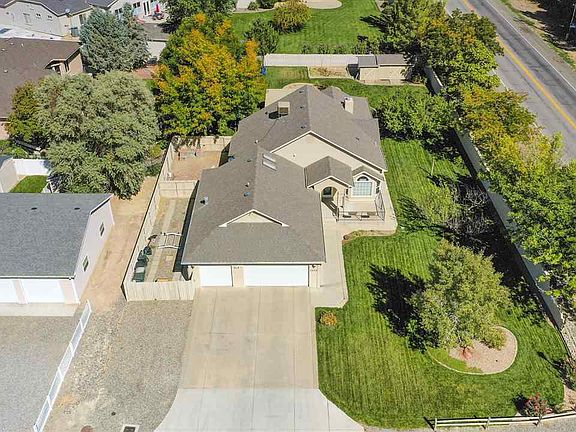 2nd image of 2698 Kimberly Dr