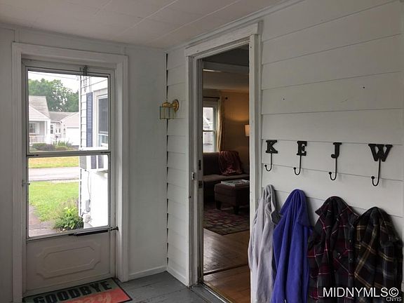 4th image of 21 Sherrill Ln