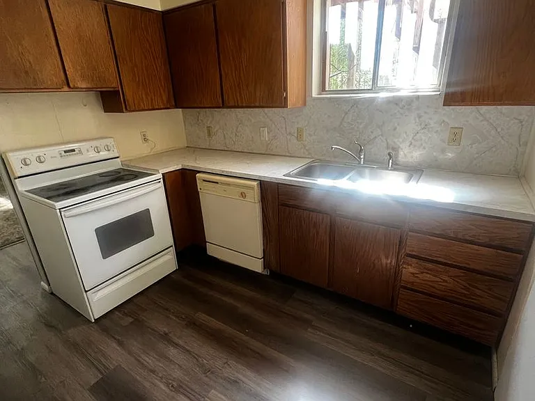 739 S Arthur Ave — Photo 6