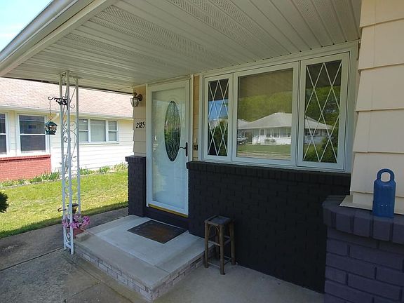 3rd image of 2185 Mount Hope Ln