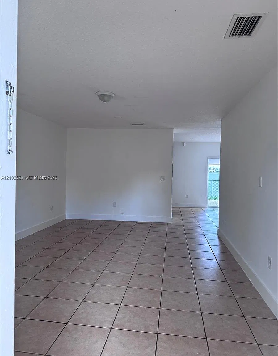 Precious Homes At Twin La — Photo 4