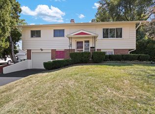 1405 Highland Blvd, Hoffman Estates, IL